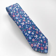 Load image into Gallery viewer, Flowers Tie