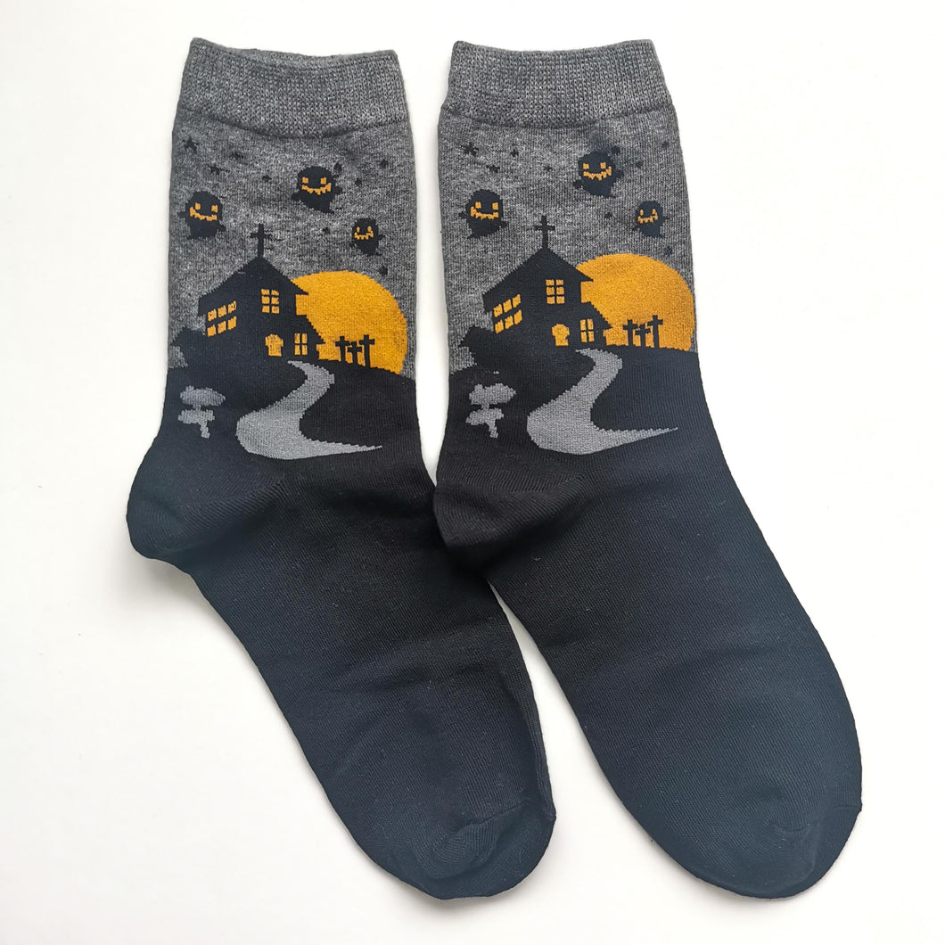 Halloween Socks | Ghosts, Trick or Treat, Witches, Cemetery, Graveyard, Haunted House, Bats, Pumpkins | Colourful, Soft Cotton